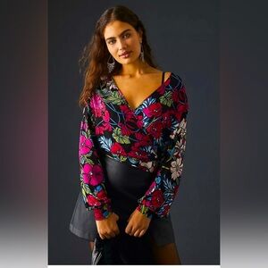 Anthropologie Tiny Finley V-Neck SM LS Top Retail $98 Floral Motif